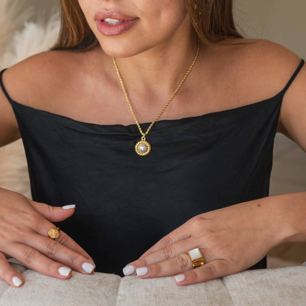 Square Inlaid Shell Ring in Gold-Plated Band